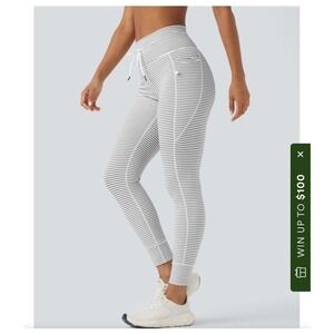 HALARA Striped Leggings in White and Gray Size XLarge